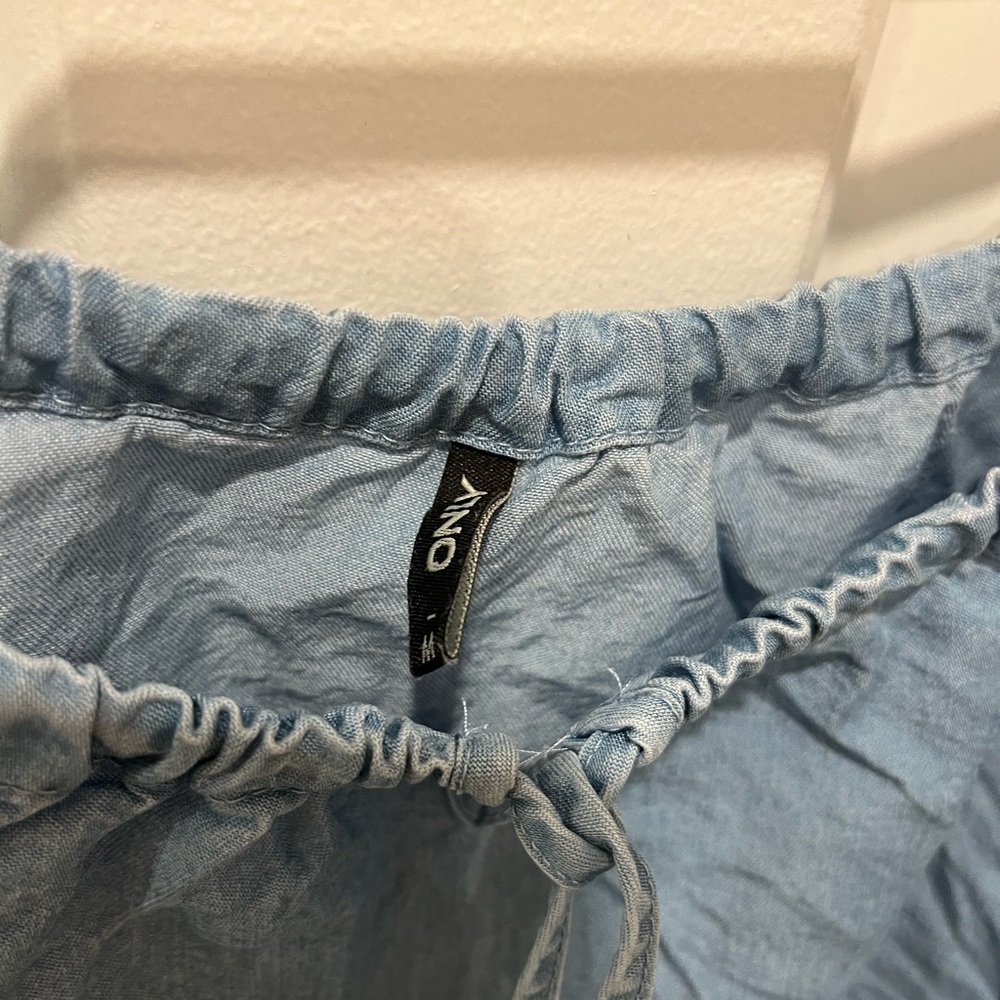 Blue Ruffled Denim Tank Top - Picture 3 of 4